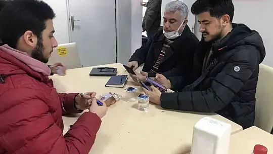 4 bin 500 öğrenciye yemek fişi dağıttı