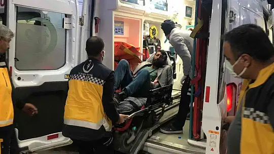 Silahıyla domuzları vurmak isteyen çoban kendini yaraladı