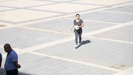 Sınava geç kalan aday: 'Bir dakikacık ne olur, çok gecikmedim'