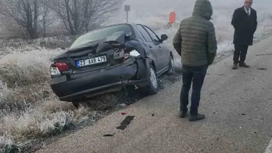 Sis ve gizli buzlanma kazaya neden oldu: 4 yaralı