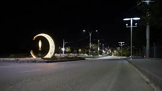 Sokağa çıkma kısıtlaması başladı, Elazığ sessizliğe büründü