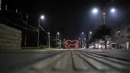 Sokağa çıkma kısıtlaması başladı, Elazığ sessizliğe büründü