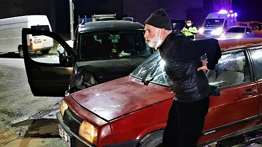Sokağa çıkma kısıtlaması başladığı saatlerde kaza: 2 yaralı