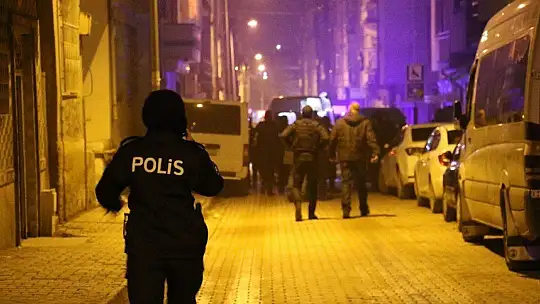 Sokak Arasında Silahlı Kavga: 1 Ağır Yaralı