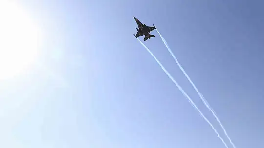 SOLOTÜRK, Elazığ'ı selamladı