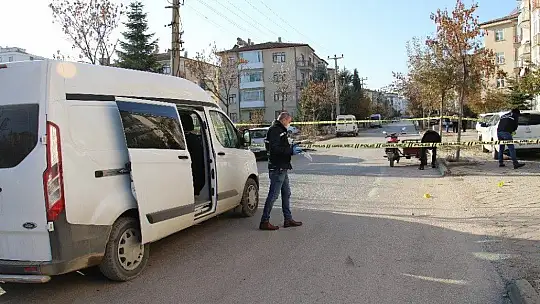 Sosyal medyadan tartıştığı kadını silahla yaraladı