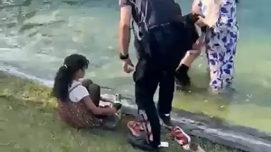 Havuza Düşen Çocukların Yardımına Yunus'lar Yetişti