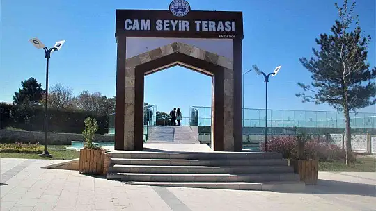 Tarihi Harput Kalesi turistlerin gözde mekanı haline geldi