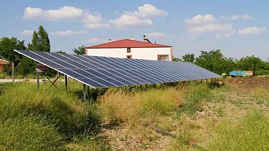 Tasarruf etmek için GES kurdu, günlük 360 kilowatt elektrik boşa gidiyor