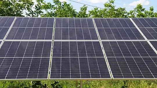 Tasarruf etmek için GES kurdu, günlük 360 kilowatt elektrik boşa gidiyor