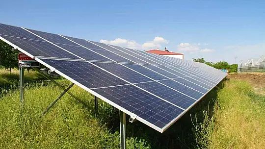 Tasarruf etmek için GES kurdu, günlük 360 kilowatt elektrik boşa gidiyor