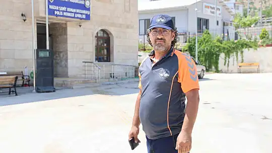 Temizlik personeli bulduğu para dolu cüzdanı polise teslim etti