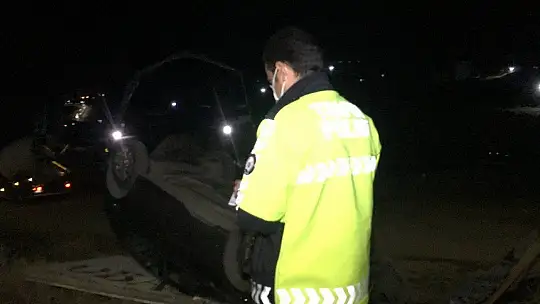 Ters dönen otomobilden sürücü, yara almadan kurtuldu