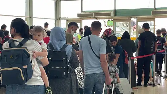 THY'nin Anadolu'dan yaptığı seferlerdeki gecikmeler aktarmalı yolcuları zora sokuyor