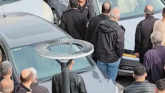 Trafikte tartışan sürücü, aracının bagajından pompalı tüfek çıkardı