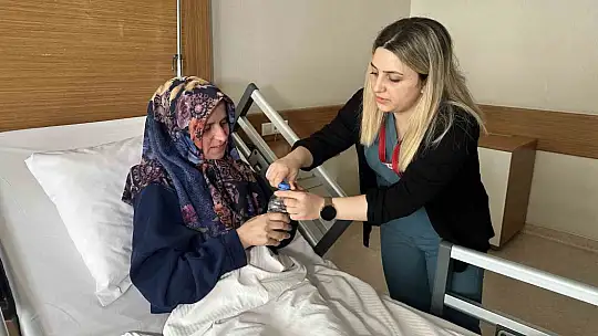Tümör yemek borusunu tıkamıştı, aylar sonra kana kana su içmenin tadını çıkardı