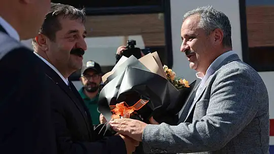Turistik Tatvan treni Elazığ'da