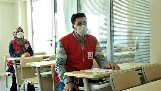 Türk Kızılayı'ndan dezavantajlı öğrencilere ücretsiz eğitim desteği