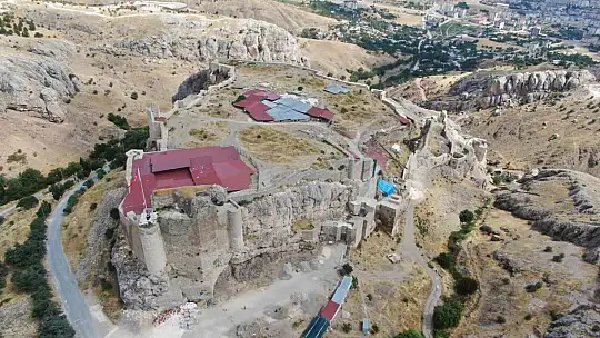 Türkiye'de benzeri yok, 700 bin yıllık metal atölyesi keşfedildi