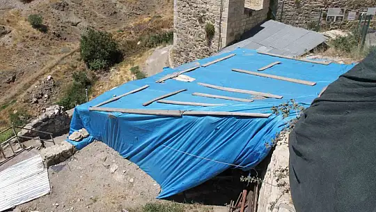 Türkiye'de benzeri yok, 700 bin yıllık metal atölyesi keşfedildi