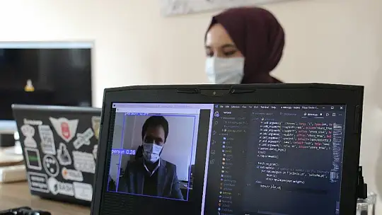 Türkiye'nin ilk adli bilişimcileri, yerli 'Adli Kopya Alma Donanımı'nı geliştirdi
