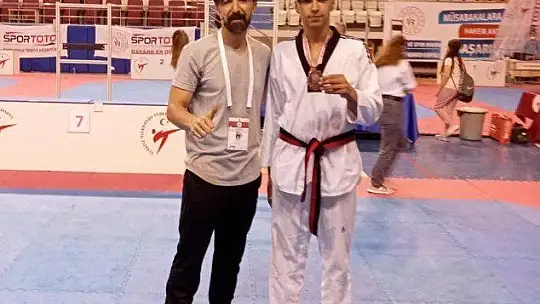 Türkiye Taekwondo Şampiyonasında Elazığlı sporcunun başarısı