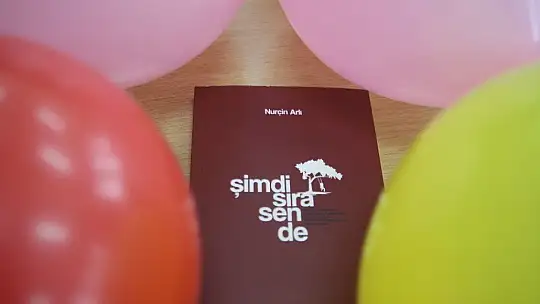 Üç makineye bağlı tek parmağı ile 3 kitap çıkaran Nurçin adına kütüphane açıldı