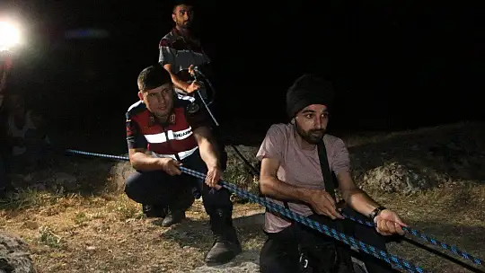 Uçurumun eşiğinde film sahnelerini aratmayan kurtarma operasyonu