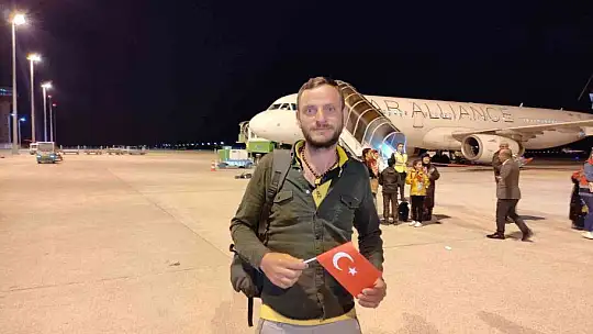Ukrayna'dan tahliye eden Ahıska Türkleri Elazığ'a getirildi