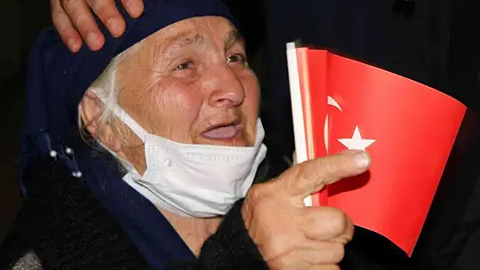 Ukrayna'dan tahliye eden Ahıska Türkleri Elazığ'a getirildi