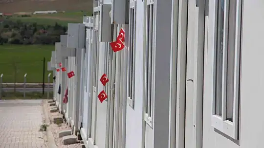 Ukrayna'dan tahliye eden Ahıska Türkleri: 'Türkiye ve bayrağımız için canımızı vermeye hazırız'