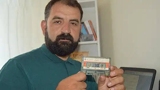 Unutulmaya yüz tutan deyiş ve türküleri kayıt altına alıp Türk halk müziği repertuvarına kazandırıyor