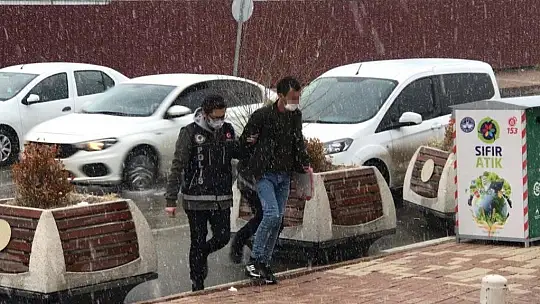 Üzerinden uyuşturucu çıkan şüpheli gözaltında