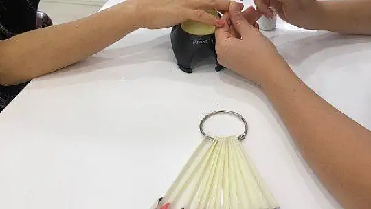Uzmanından kalıcı oje önerisi