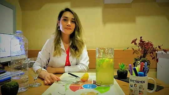 Uzmanından sağlıklı yaz içeceği tarifi, soğuk ve doğal yeşil çay