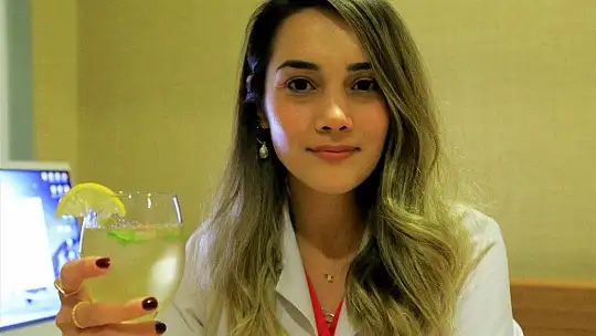 Uzmanından sağlıklı yaz içeceği tarifi, soğuk ve doğal yeşil çay