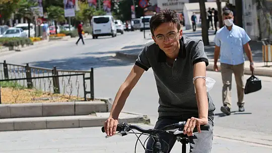 Vakaların arttığı, maskelerin çene altına indiği Elazığ'da HES uygulamasında kızardı