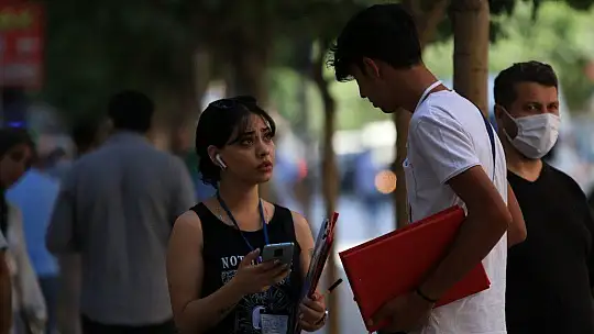 Vakaların arttığı, maskelerin çene altına indiği Elazığ'da HES uygulamasında kızardı