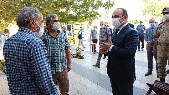 Vali, engelli şahsın tüm maskelerini satın aldı, ilgilenilmesi için talimat verdi