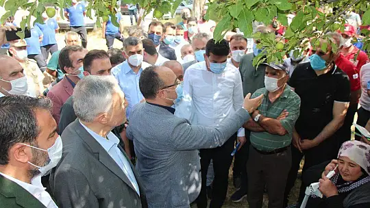 Vali Erkaya Yırık ve İl protokolü depremin vurduğu köylerde
