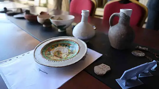 Vali Hatipoğlu, Harput Kalesi'ndeki kazı ve restorasyon çalışmalarını inceledi