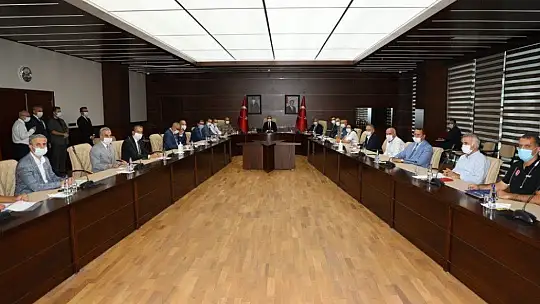 Vali Yırık, 'Tedbiri kesinlikle elden bırakmamak gerekiyor'