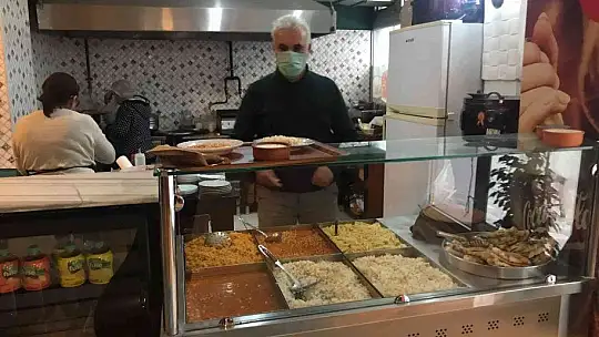 3 çeşit yemeği 10 liradan satmaya başladılar