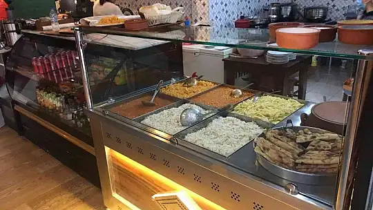 3 çeşit yemeği 10 liradan satmaya başladılar