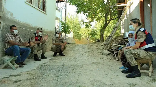 Vefalı Mehmetçik, kayıp olduktan sonra bulduğu nineyle bir araya geldi