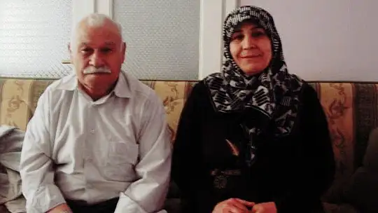 Virüsten aynı aileden 5 kişi 20 gün içinde vefat etti, çocukları herkesi uyardı