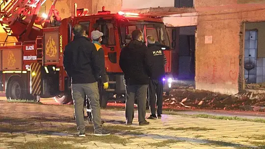 Yangını gören vatandaşlar kısıtlamayı unuttu