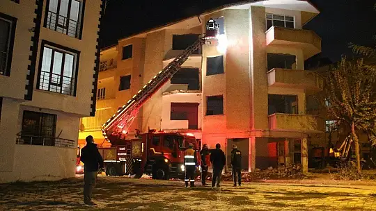 Yangını gören vatandaşlar kısıtlamayı unuttu