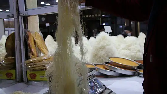 Yarım asırdır kadayıf yapıyor