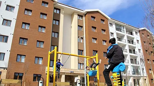Yarım asırlık evlerden yeni konutlara Elazığ'da dönüşüm sürüyor